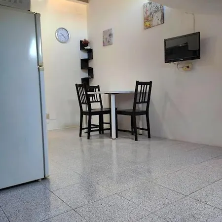 Mansarda Con Ampio Terrazzo Stazione Apartment *
